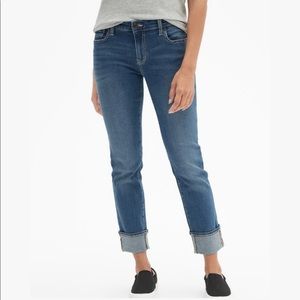 Mid Rise Straight Cuff Jeans